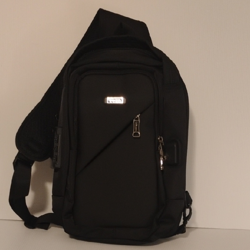 Wilson Anti-Theft Sling Bag Like New Condition